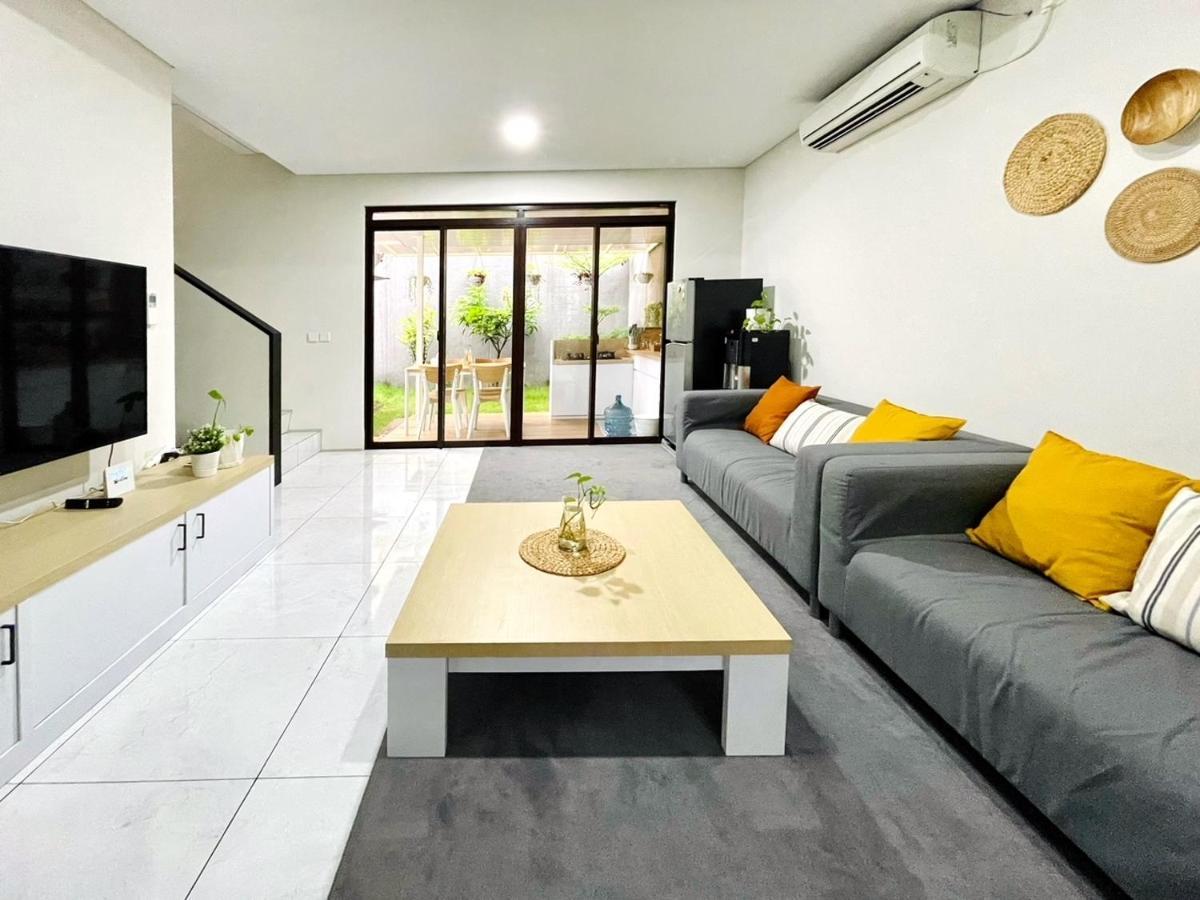 Larisa Homestay Syariah Padalarang Exterior foto