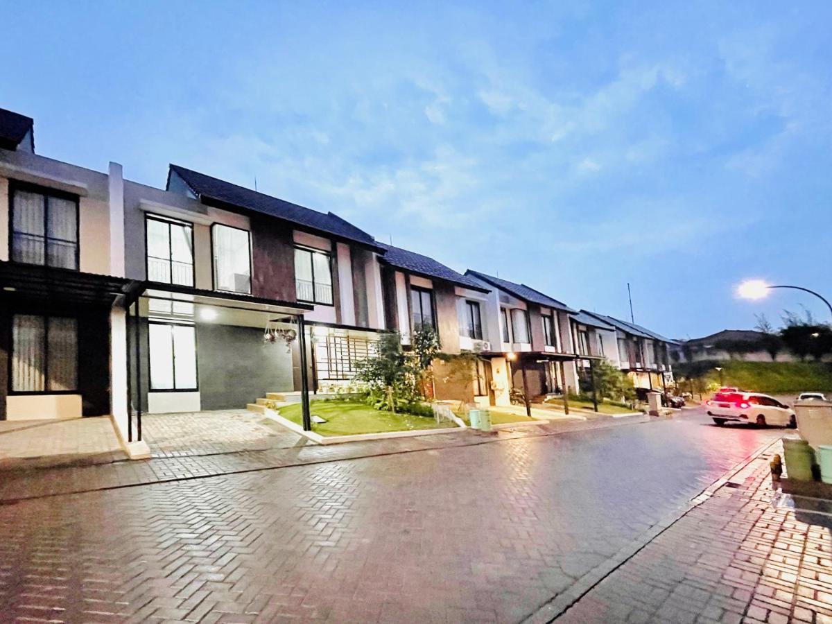 Larisa Homestay Syariah Padalarang Exterior foto